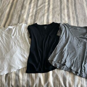 Madewell 3 pack Women's V-Neck Tees - White, Black, and Gray
